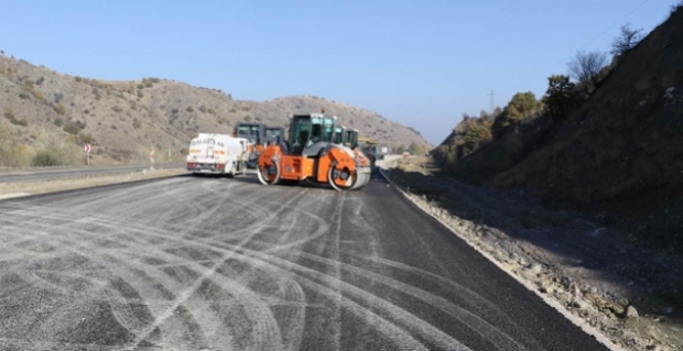 Alaca yolunda yenileme çalışması