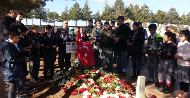 Denizhan YBO öğrencileri, Afrin şehidini andı