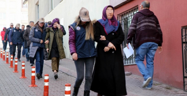 FETÖ'den gözaltına alınan 5 kişi adliyeye sevk edildi