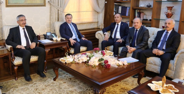 Bakandan Çorum Valiliği'ne ziyaret