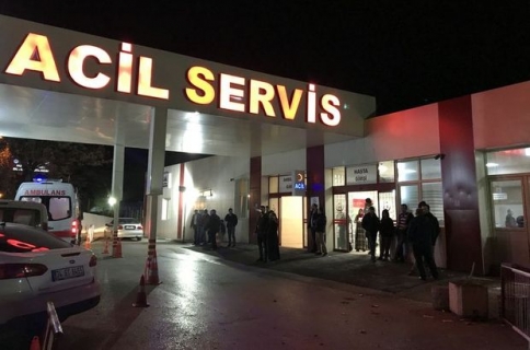 Araç tarlaya uçtu: 4 yaralı