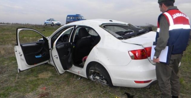 Alaca-Yozgat yolunda kaza: 3 yaralı