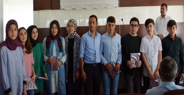 Alaca’nın başarılı öğrencileri ödüllendirildi