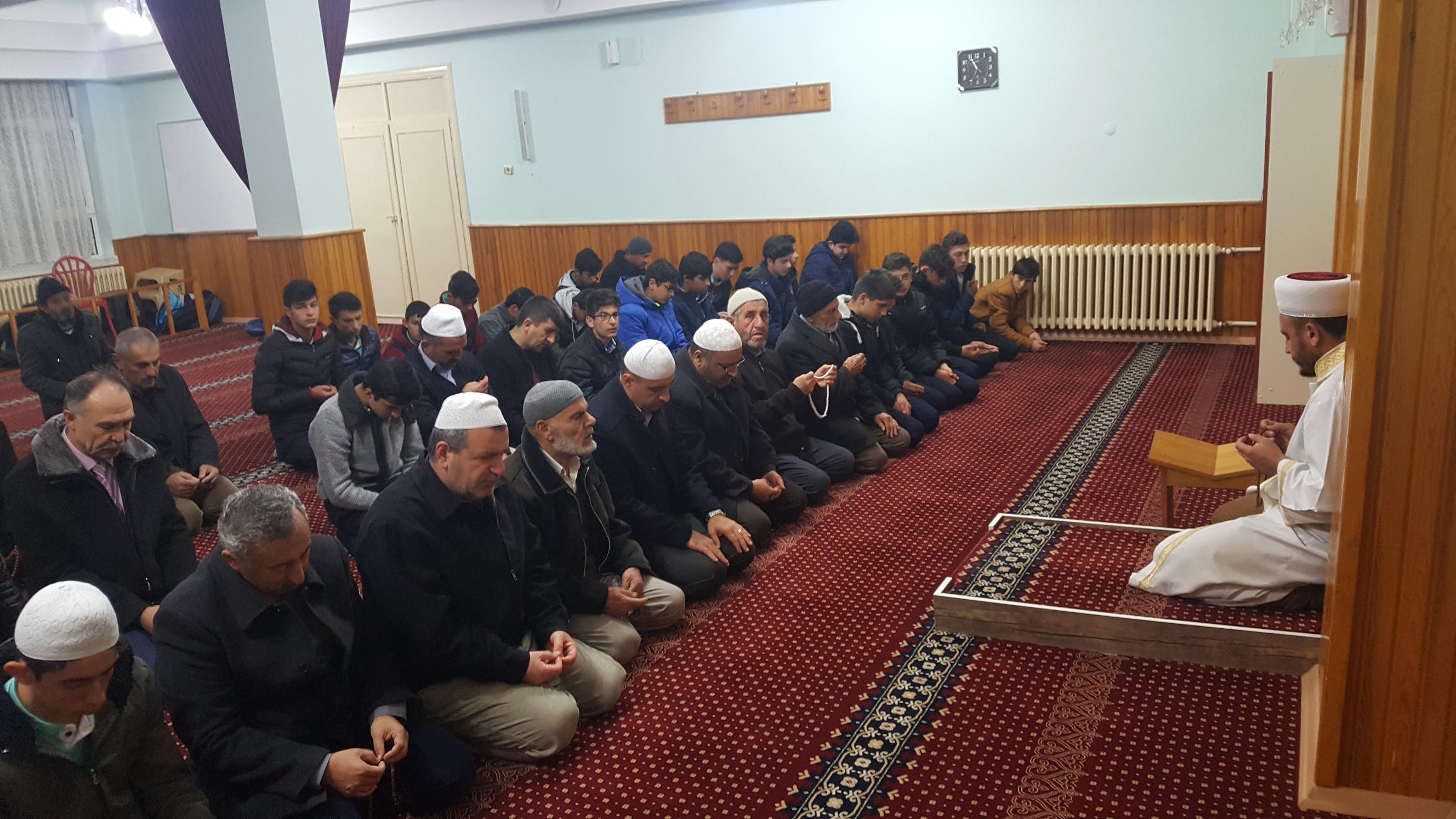 Sabah namazı buluşmaları sürüyor