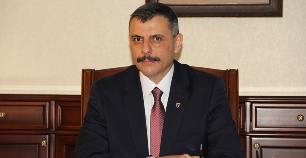 Vali Çiftçi'den Alaca Lider'e kutlama