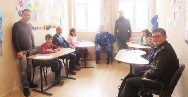 Jandarma’dan Özel Eğitim Okulu’na ziyaret