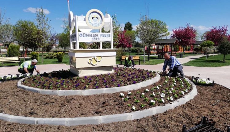 Alaca’da parklar güzelleşiyor