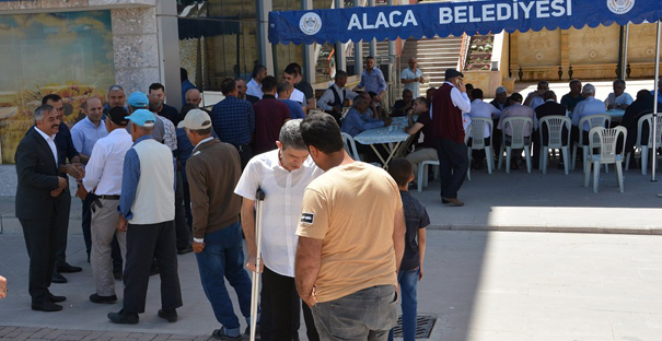 Alaca’da bayramlaşma töreni