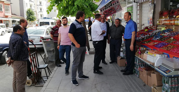Başkan Şaltu, esnafla iç içe