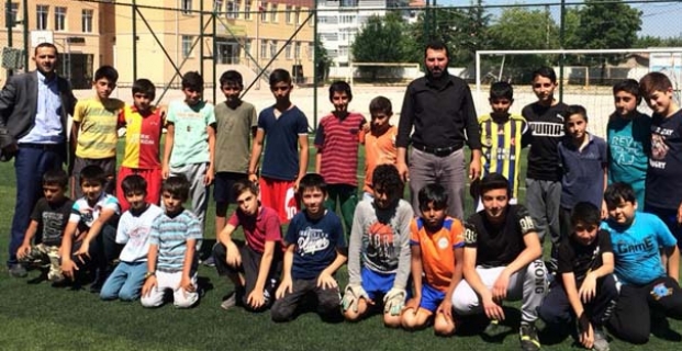 Yaz Kur’an kursları futbol müsabakaları başladı