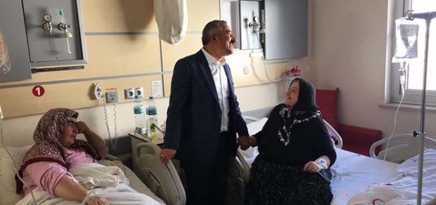 Hastalara geçmiş olsun ziyareti