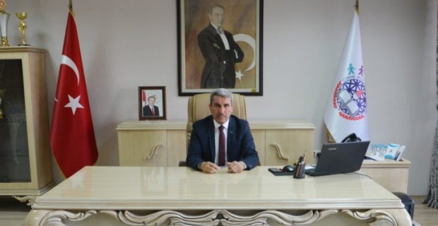 Sarı, göreve başladı
