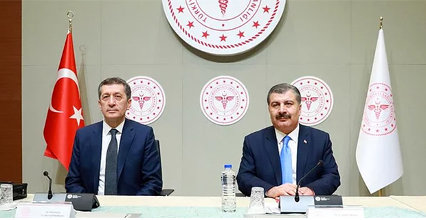 Evde eğitim 30 Nisan'a kadar uzatıldı