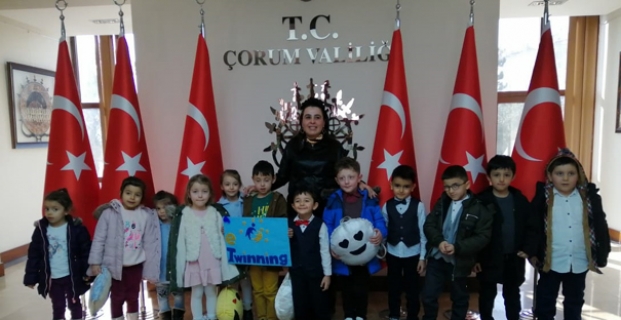 Minikler Çorum Valiliği'ni tanıdı