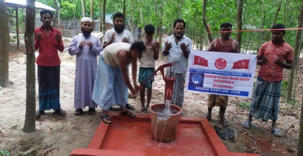 Arakan’da su kuyusu açtırdı