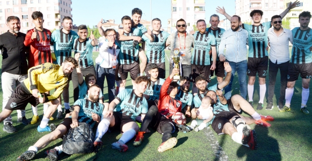 Alaca Belediyespor şampiyon oldu