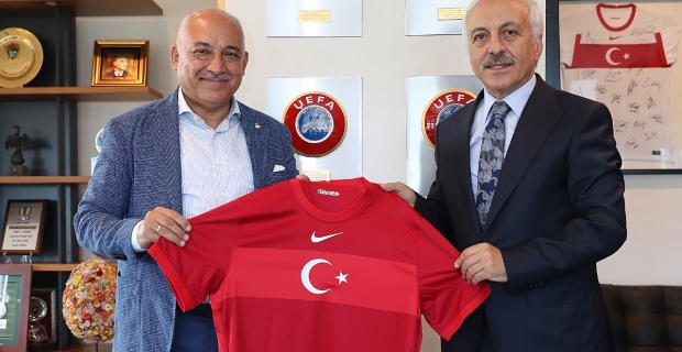 Zeki Gül’den Büyükekşi’ye ziyaret