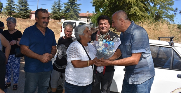 40 yıllık hasret, özlem gözyaşları ile son buldu