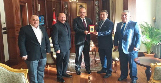 Bursa Valisi Canbolat, Bursa Çorum Alacalılar Derneğini ziyaret etti