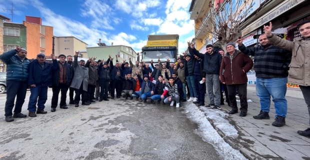 “Bu zor günlerde devletimizin ve milletimizin yanındayız”