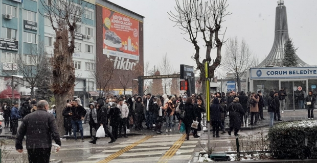 Çorum'da korkutan deprem! Vatandaşlar sokağa döküldü