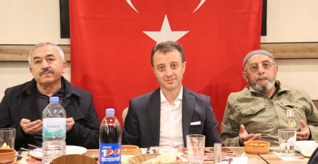 Şehit yakını ve gazilerle iftar yaptılar