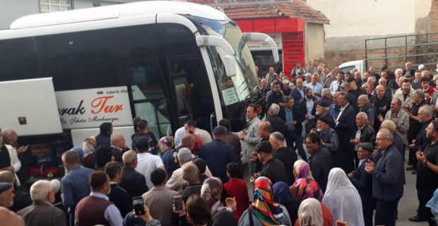 Alaca’daki hacı adayları dualarla uğurlandı