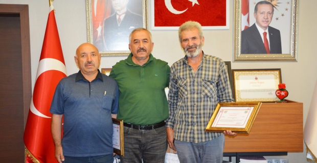 Başkan Şaltu, emekli olan personele teşekkür belgesi verdi