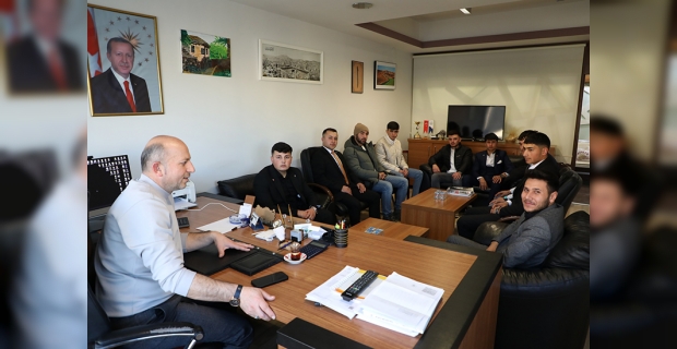 Fadıl Eren Özdemir ve beraberindekiler Başkan Yardımcısı Fatih Arslan'ı ziyaret etti