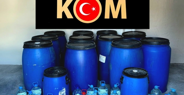 Alaca'da 3 bin litre kaçak içki ele geçirildi
