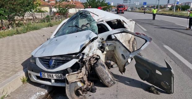 Tır otomobil ve hafif ticari araca çarptı: 5 yaralı