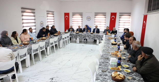 Kaymakam Tok ve Başkan Arslan doktorlarla yemekte bir araya geldi