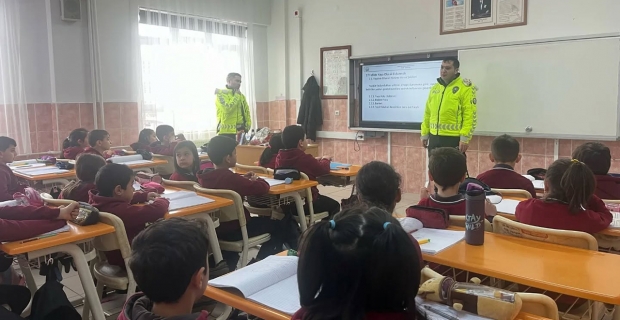 Alaca Emniyet’i, “Trafik Eğitim Projesi” ile geleceğin trafik bilincini oluşturuyor
