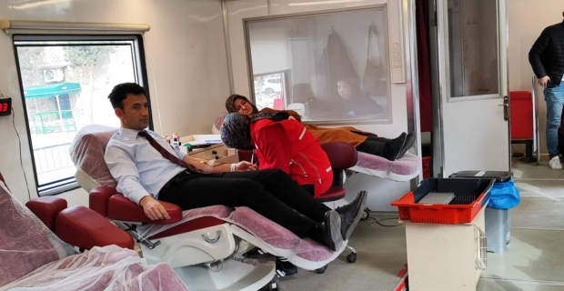 Alaca’da Kızılay Kan Bağışı büyük ilgi görüyor