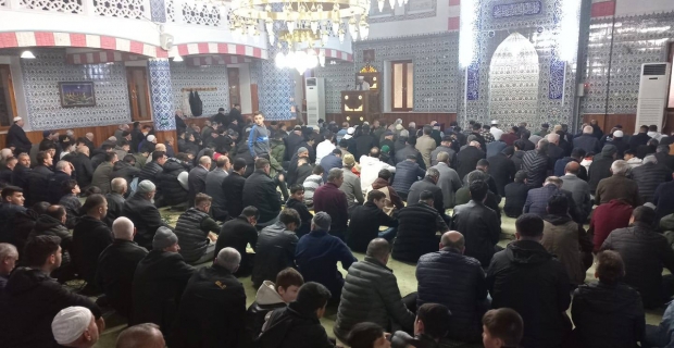 Alaca'da Kadir Gecesi manevi huzur içinde idrak edildi