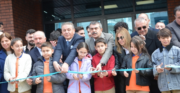 Bakan Tekin Alaca'da Selin Şahin Ortaokulu'nu eğitime açtı