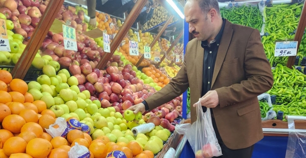 Başkan Gürsoy’dan ‘boykot’ çağrılarına karşı alışveriş