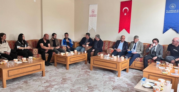 Alaca’da 19 Mayıs ve Geleneksel Çocuk Oyunları için hazırlıklar başladı