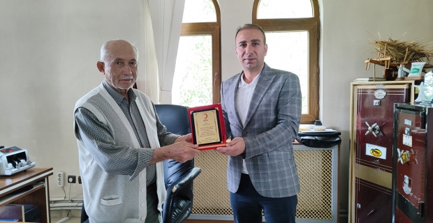 Kızılay’dan teşekkür plaketi