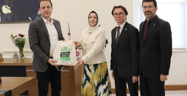 Yeşilay’dan Alaca Kaymakamı Engin Tok’a ziyaret