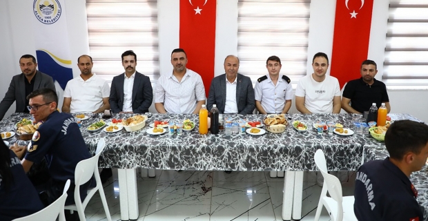 Başkan Arslan’dan 186. yıl onuruna yemek