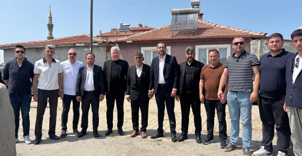 Kızıllı’da bayram coşkusu: Siyasiler ve köylüler aynı sofrada buluştu