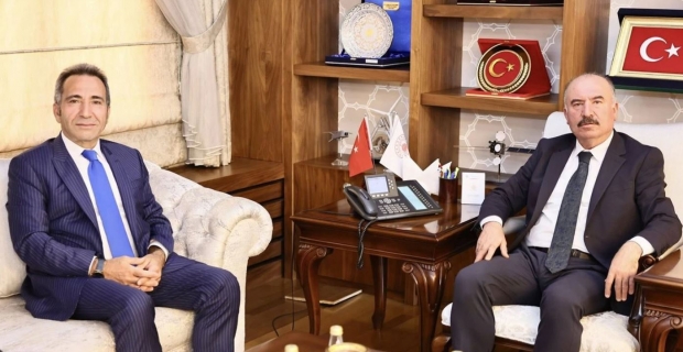 Alacalı hemşerimiz Ali Mantı’dan Vali Ali Çalgan’a nezaket ziyareti