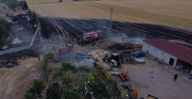 Elektrik direğinden sıçrayan kıvılcım felakete yol açtı: 3 ayrı noktada yangın