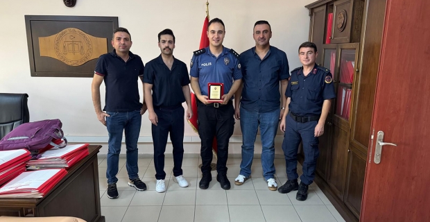 Hakim ve savcıdan Alaca Emniyet Müdürü Kırıkçı’ya teşekkür plaketi