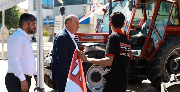 Yiğit Makine ve Öksüzler Traktör’den ortak etkinlik: Ürünler göz doldurdu