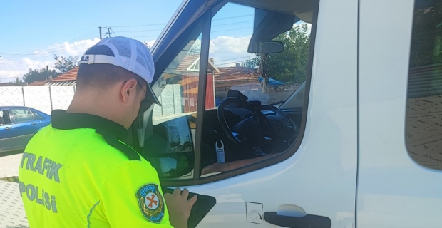 Alaca'da okul servisleri denetlendi