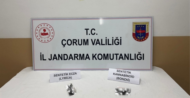 Alaca'da şüpheli araçtan uyuşturucu çıktı