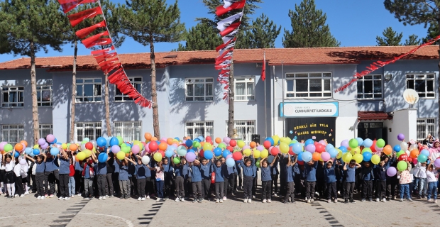 Alaca’da İlköğretim Haftası büyük coşkuyla kutlandı