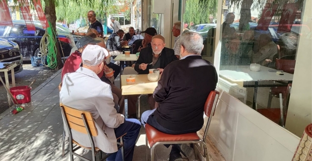 Eski dostlar bir araya geldi: Alaca’da ahilik geleneği sıcak sohbetlerle yaşatıldı